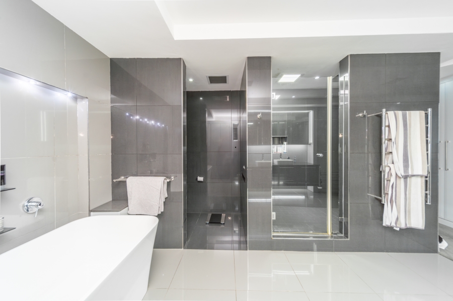 5 Bedroom Property for Sale in Nahoon Valley Park Eastern Cape